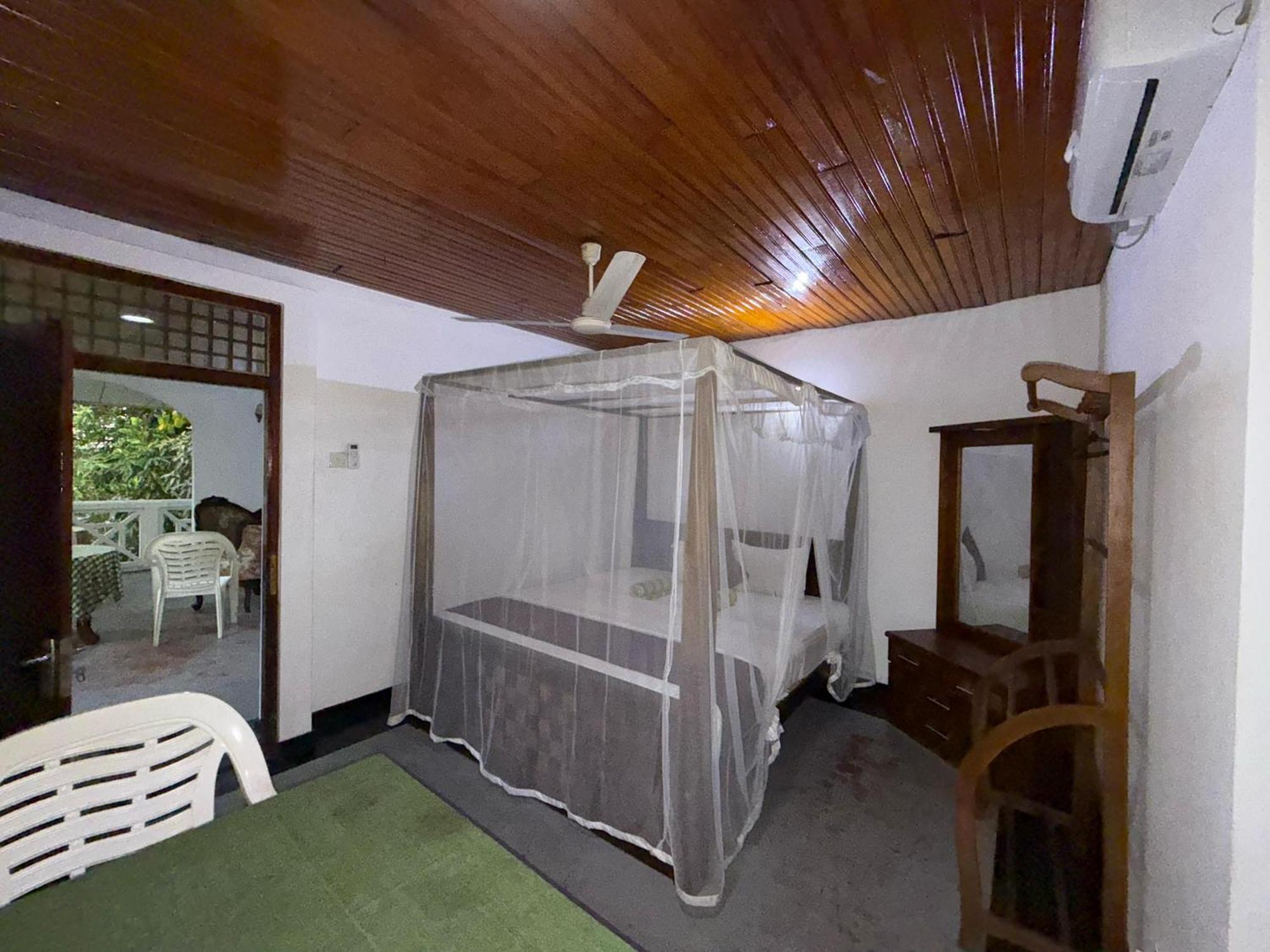 Serendipity Beach Unawatuna Exterior photo