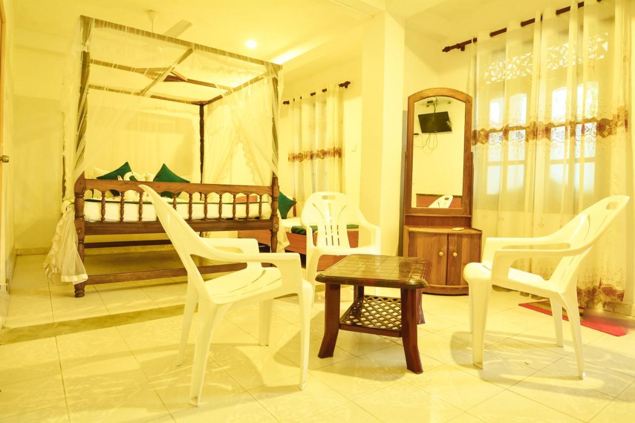 Serendipity Beach Unawatuna Exterior photo